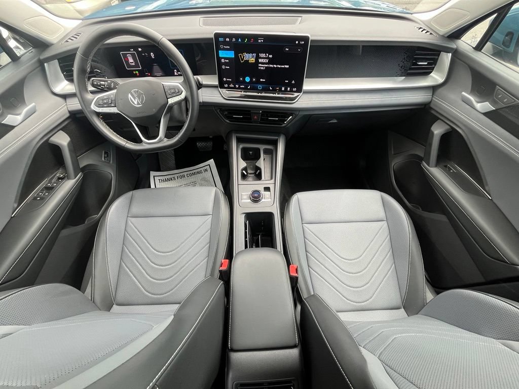 Certified 2025 Volkswagen Tiguan SE w/ Panoramic Sunroof Package AWD/4WD image 14
