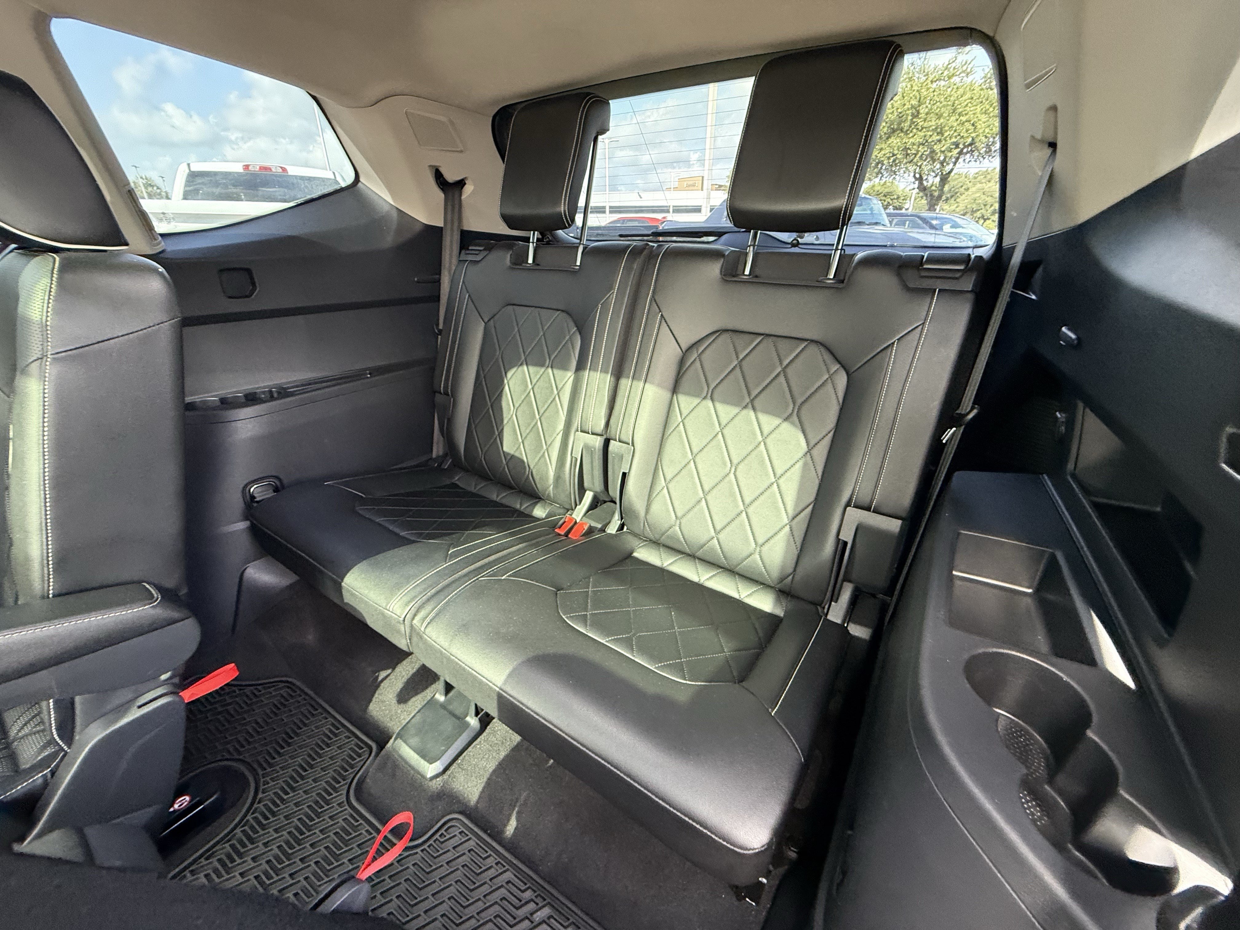 Used 2024 Volkswagen Atlas SEL Premium R-Line AWD/4WD image 31