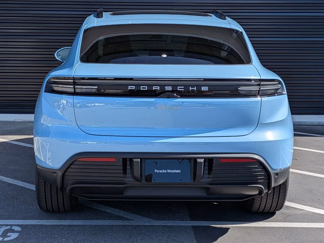 Certified 2026 Porsche Macan Electric RWD image 6