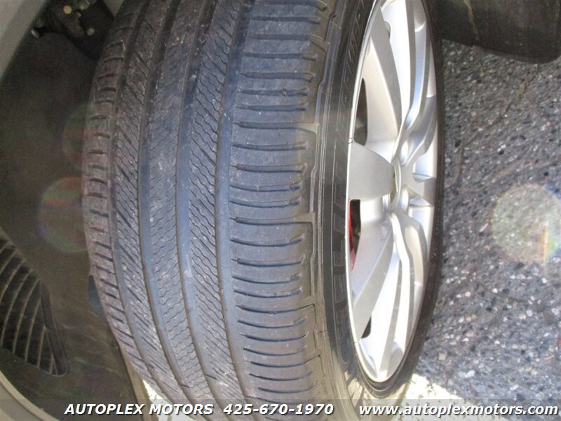 Used 2011 Porsche Cayenne Turbo AWD/4WD image 40