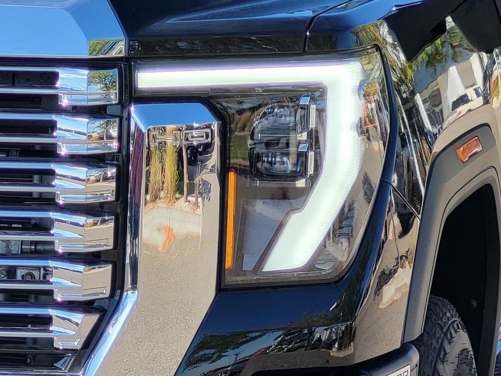 New 2025 GMC Sierra 3500 Denali w/ Denali Reserve Package AWD/4WD image 37