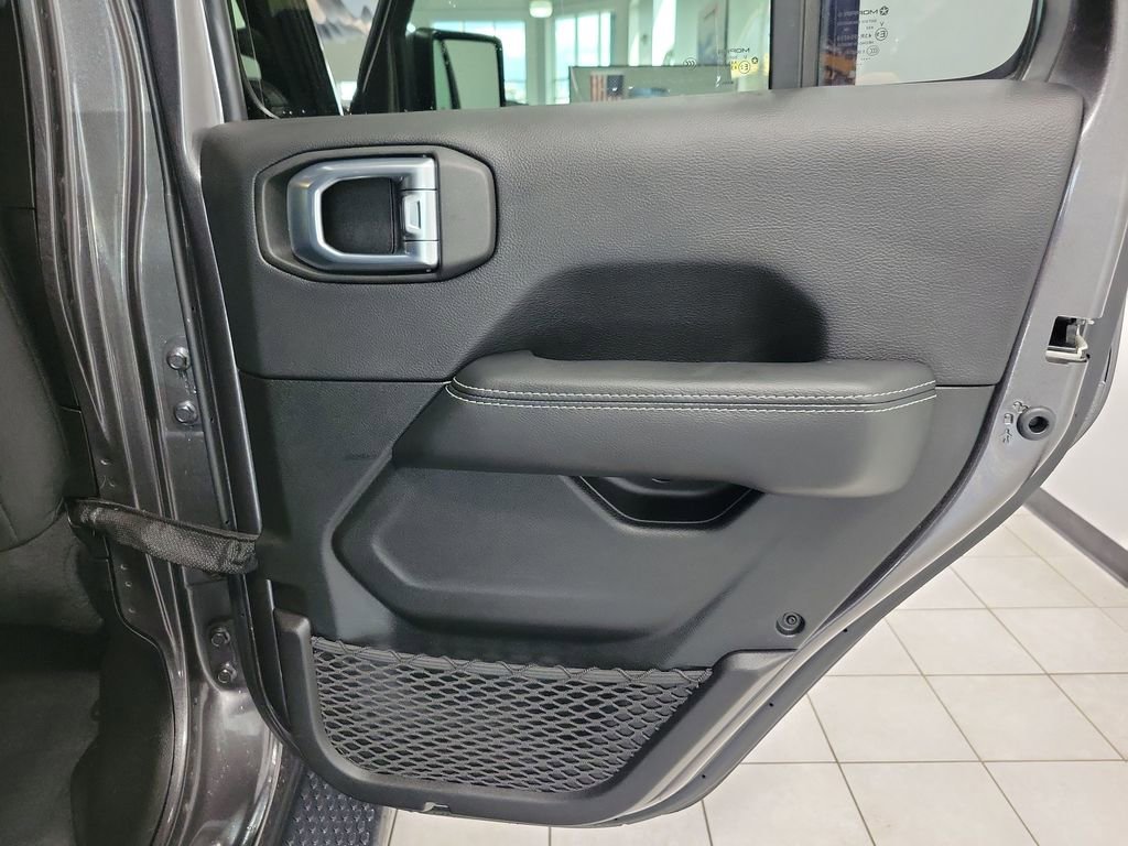 Certified 2022 Jeep Wrangler Unlimited Sahara AWD/4WD image 12