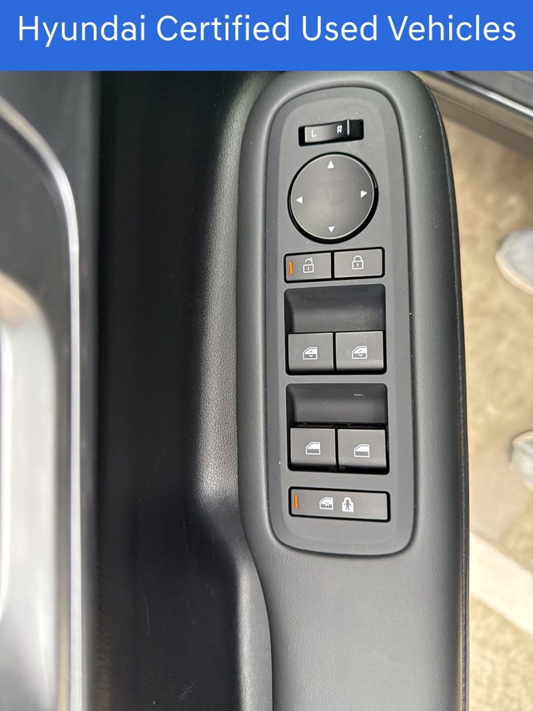 Used 2025 Hyundai Santa Fe SEL w/ Tow & Go Package image 22