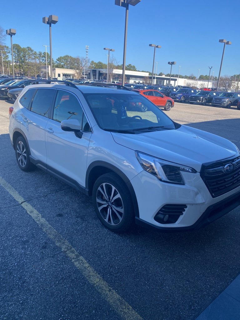 Used 2023 Subaru Forester Limited image 2