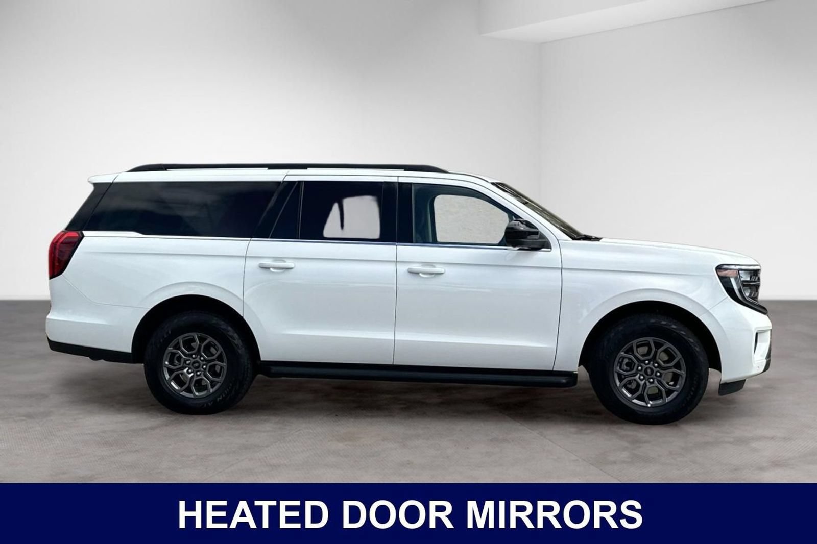 Used 2025 Ford Expedition Max Active RWD image 7