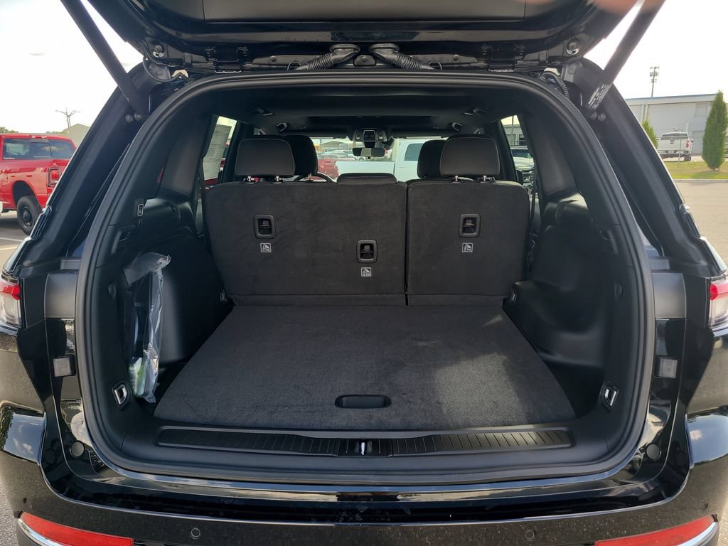 New 2026 Jeep Grand Cherokee Laredo X RWD image 9