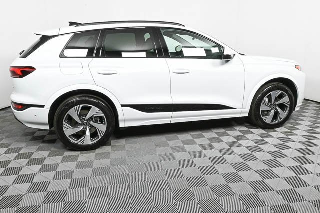 New 2025 Audi Q6 e-tron Premium image 2