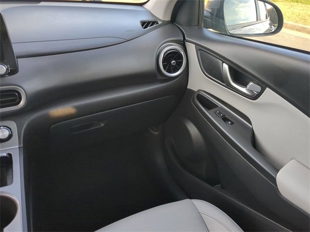 Used 2023 Hyundai Kona Limited image 16