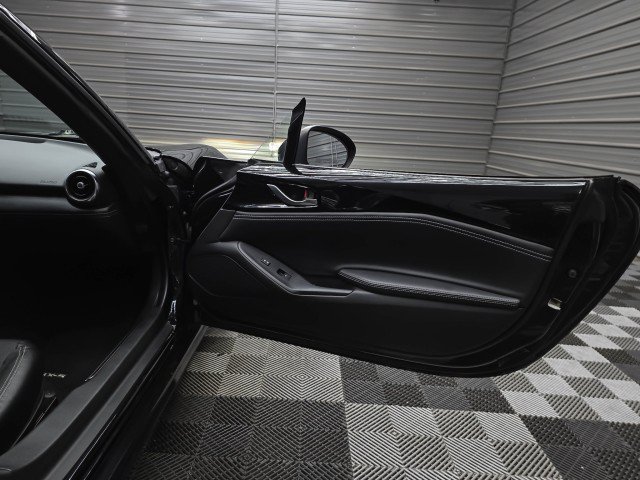 Used 2020 MAZDA MX-5 Miata RF Grand Touring RWD image 29