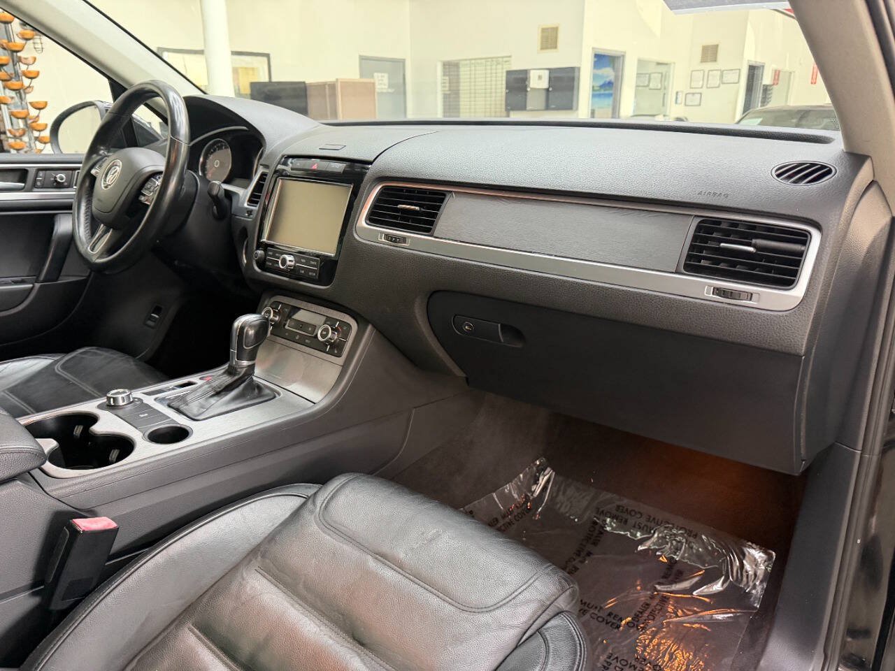 Used 2012 Volkswagen Touareg VR6 AWD/4WD image 18