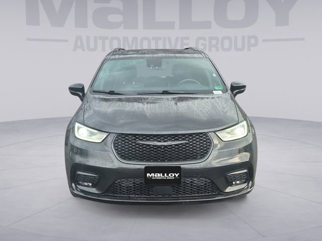 Used 2024 Chrysler Pacifica Premium image 8