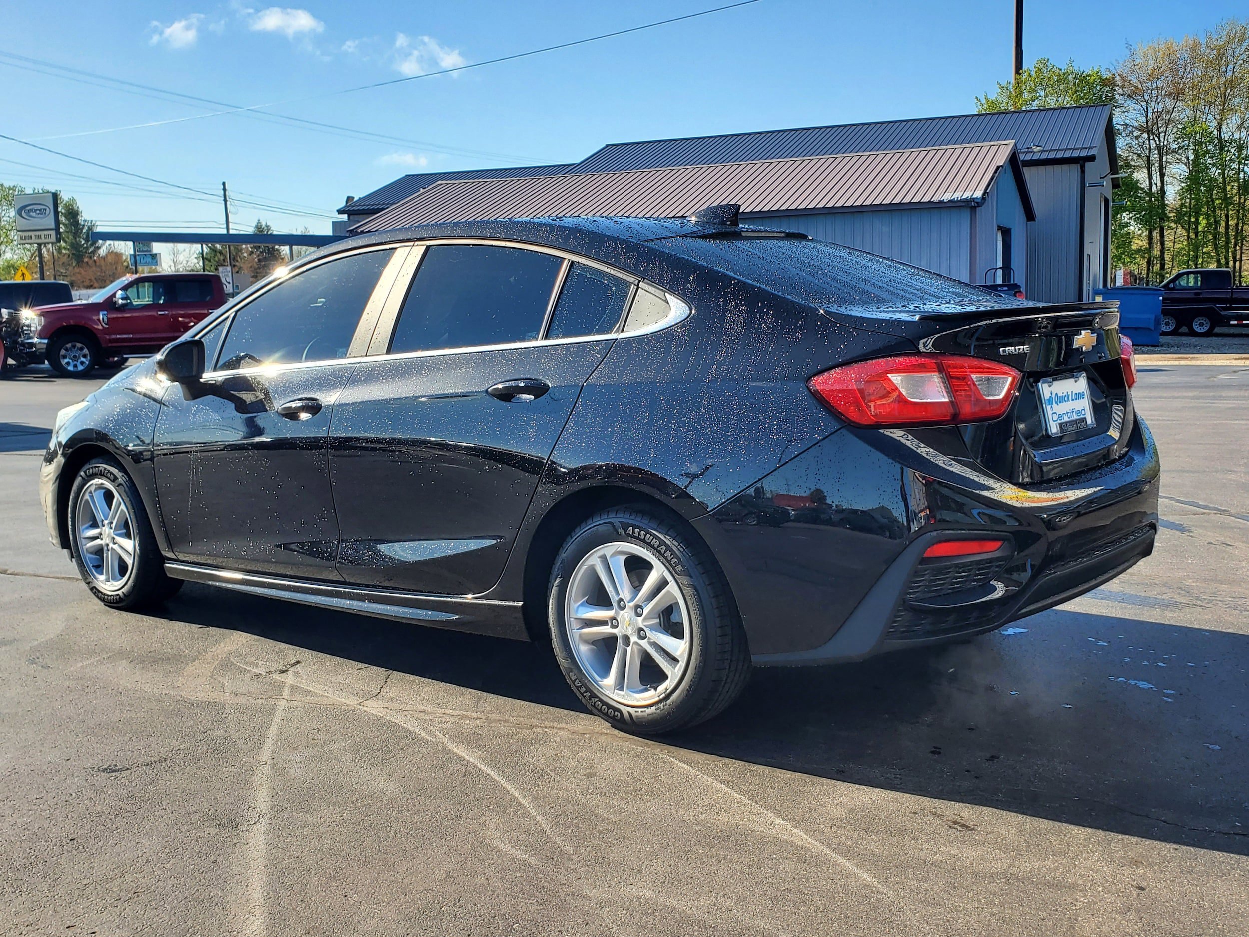 Used 2018 Chevrolet Cruze LT FWD image 3