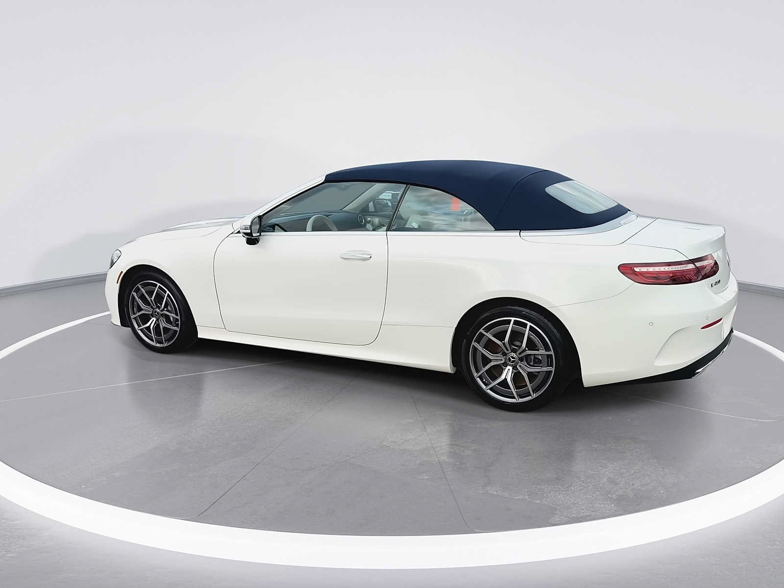 Used 2023 Mercedes-Benz E 450 4MATIC Cabriolet image 6