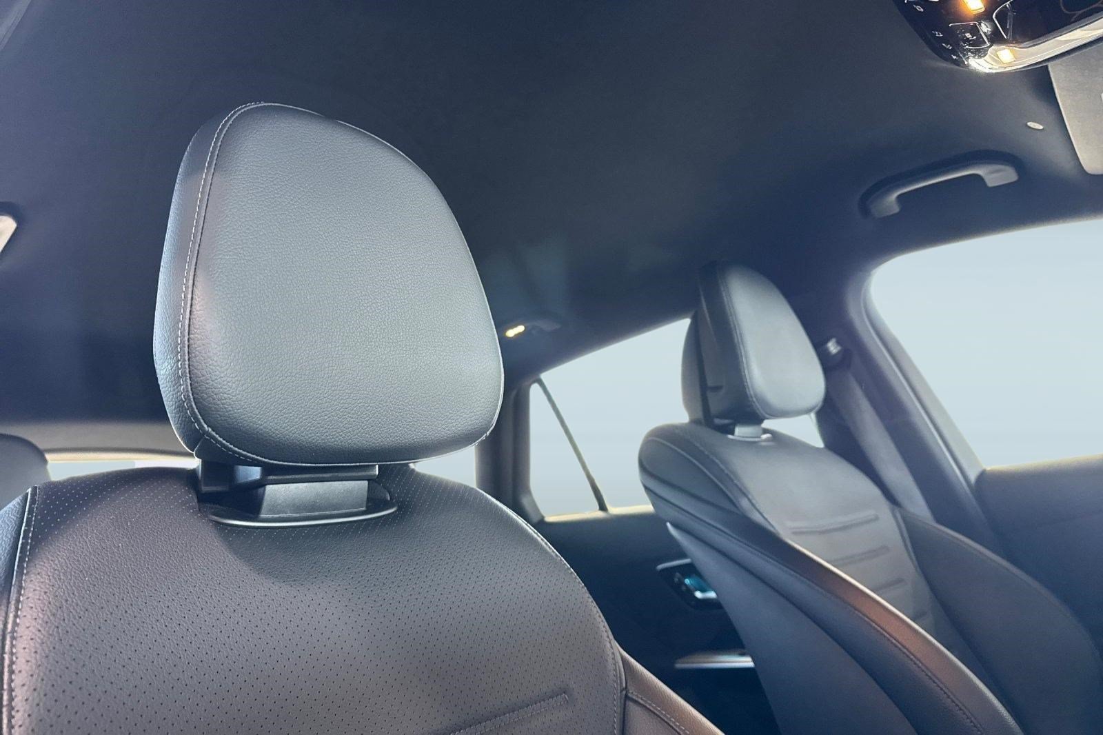 Certified 2024 Mercedes-Benz GLC 300 image 26