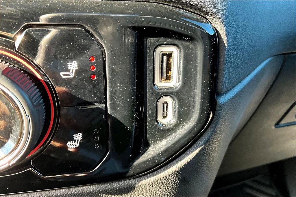 Used 2024 Chevrolet Silverado 2500 LTZ image 32