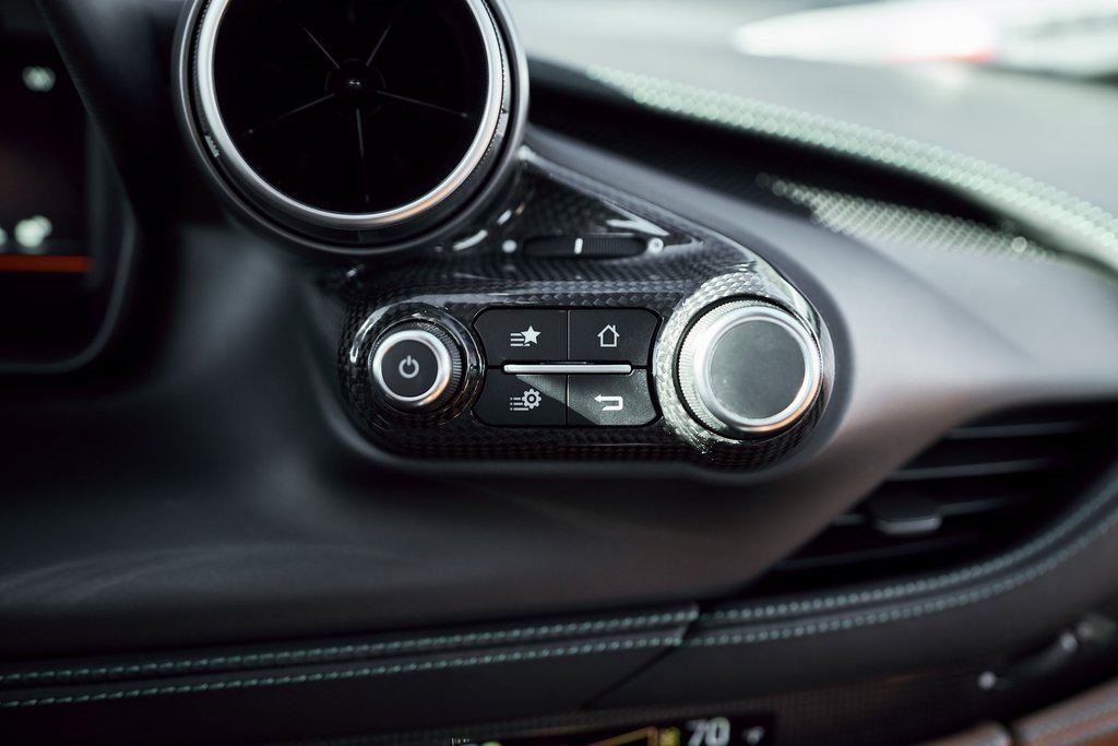 Used 2022 Ferrari F8 Tributo image 67