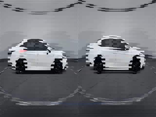 Used 2025 Toyota Camry SE image 9