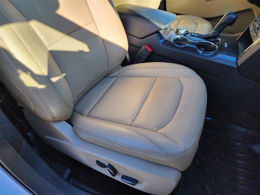 Used 2017 Ford Explorer XLT w/ Equipment Group 202A image 21