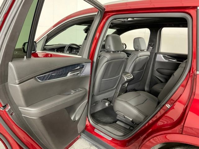 Used 2024 Cadillac XT6 Premium Luxury image 30