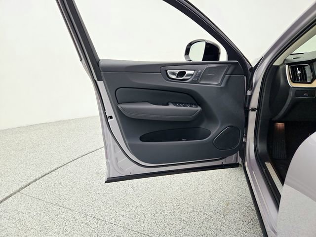 New 2026 Volvo XC60 B5 Ultra w/ Climate Package image 23