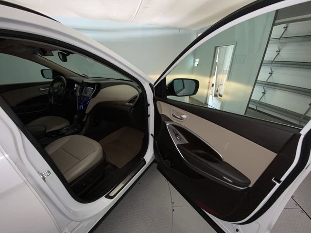 Used 2018 Hyundai Santa Fe Sport w/ 2.4L Tech Package 04 AWD/4WD image 25