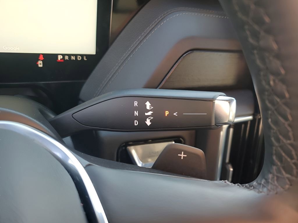 Used 2025 GMC Yukon Denali image 37