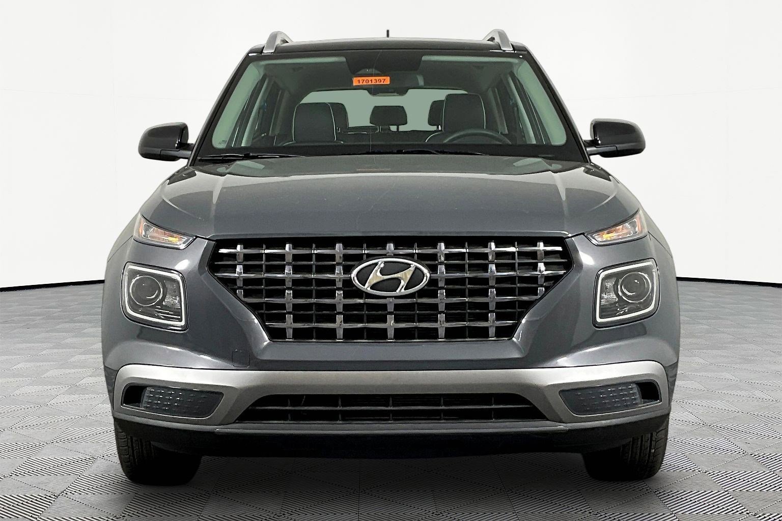 New 2026 Hyundai Venue SEL FWD image 2