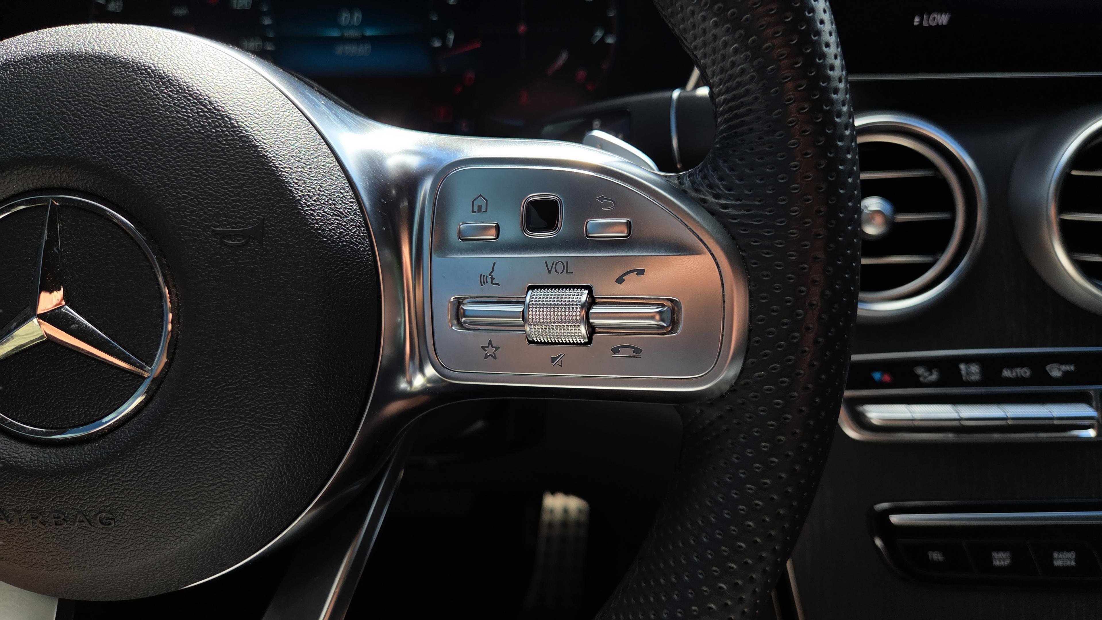 Used 2023 Mercedes-Benz GLC 300 4MATIC Coupe image 33