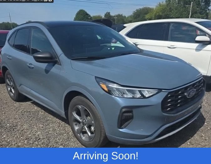 Used 2024 Ford Escape ST-Line w/ Tech Pack #1 AWD/4WD image 1