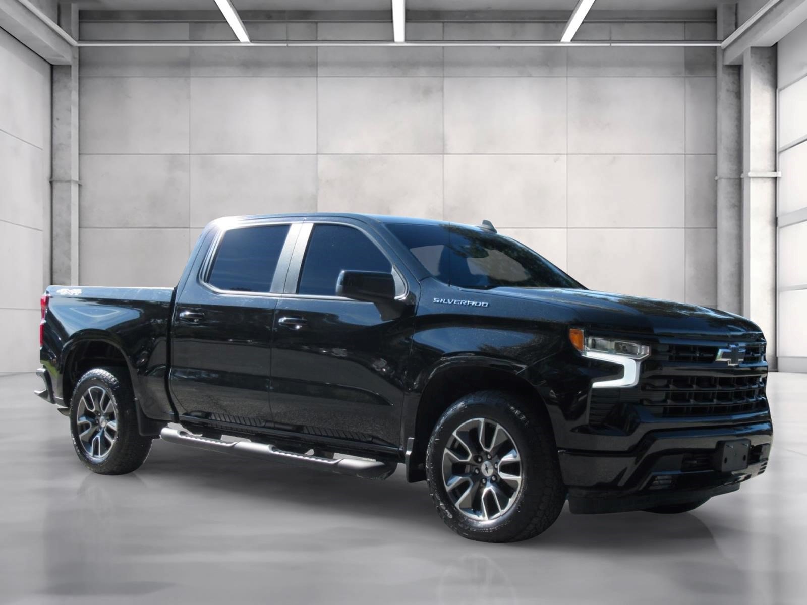 Used 2023 Chevrolet Silverado 1500 RST AWD/4WD image 1
