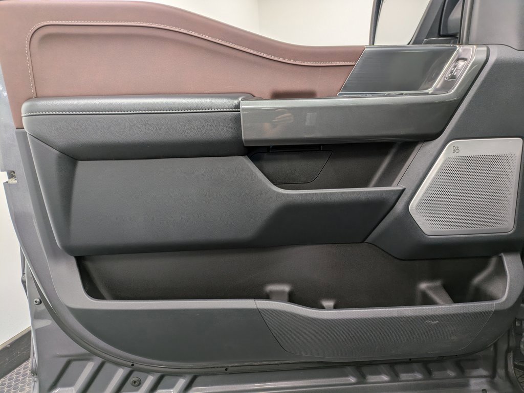 Used 2022 Ford F150 Lariat w/ Equipment Group 502A High image 8