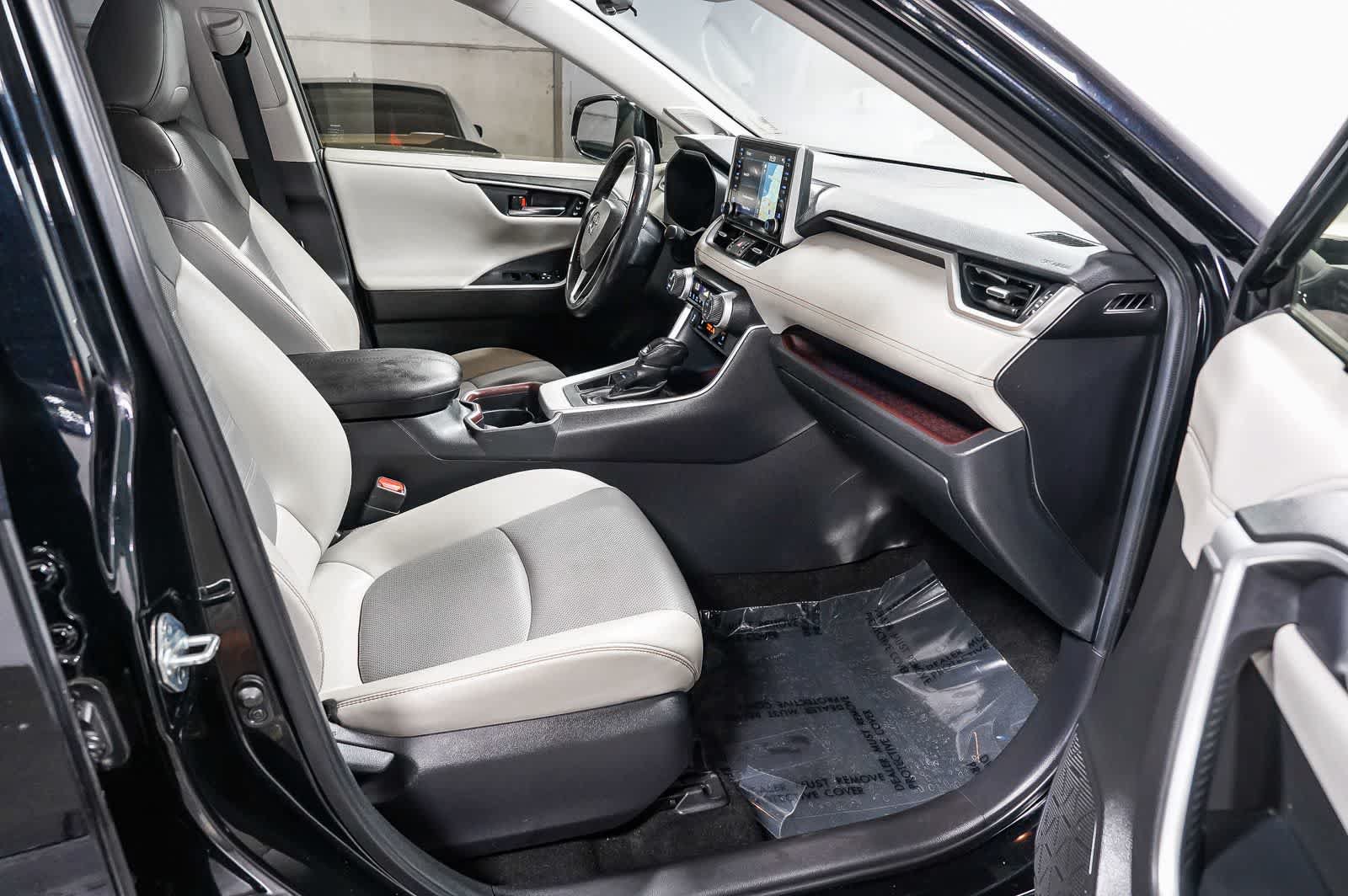 Certified 2021 Toyota RAV4 Limited FWD image 18