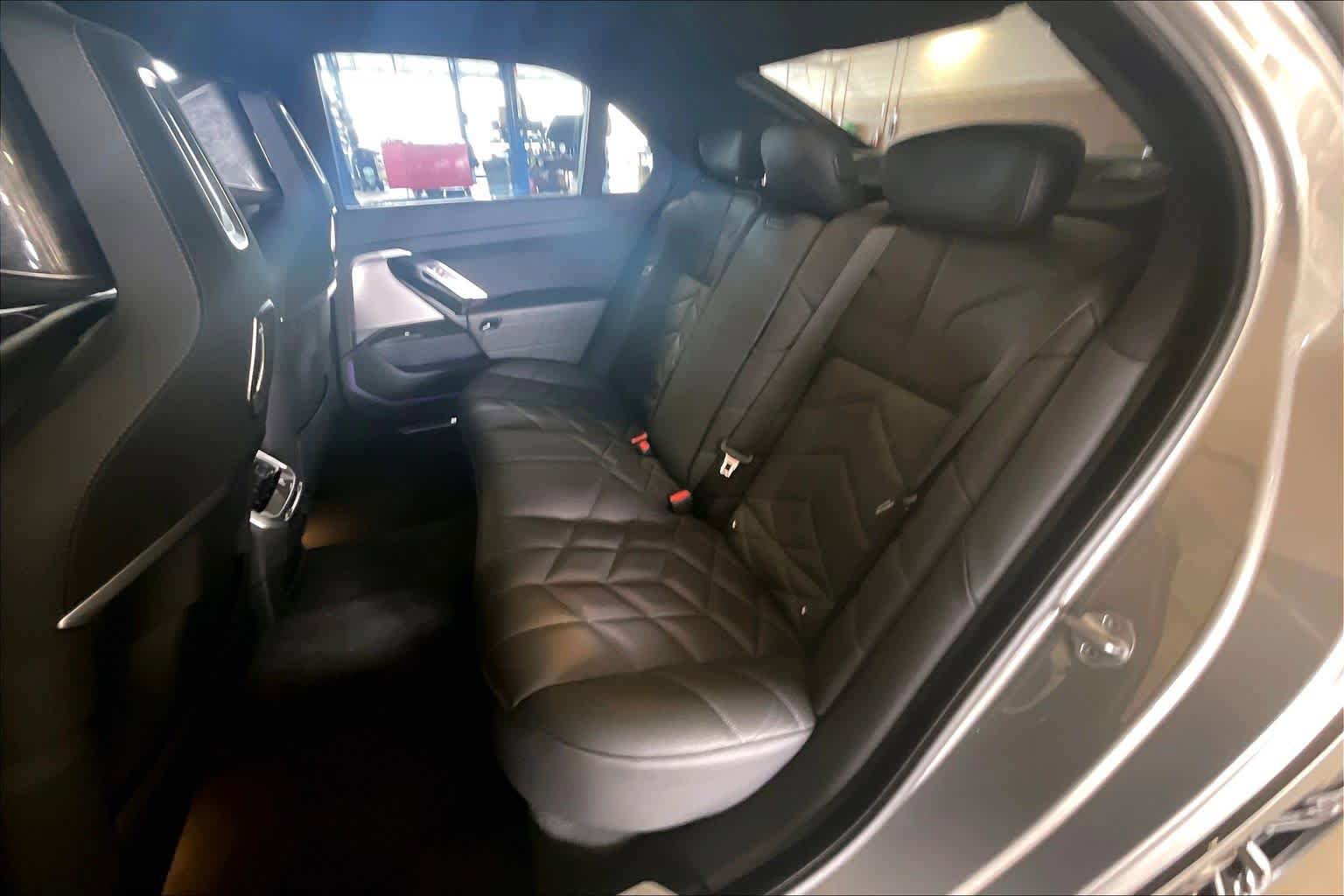 Certified 2024 BMW 760i xDrive AWD/4WD image 19