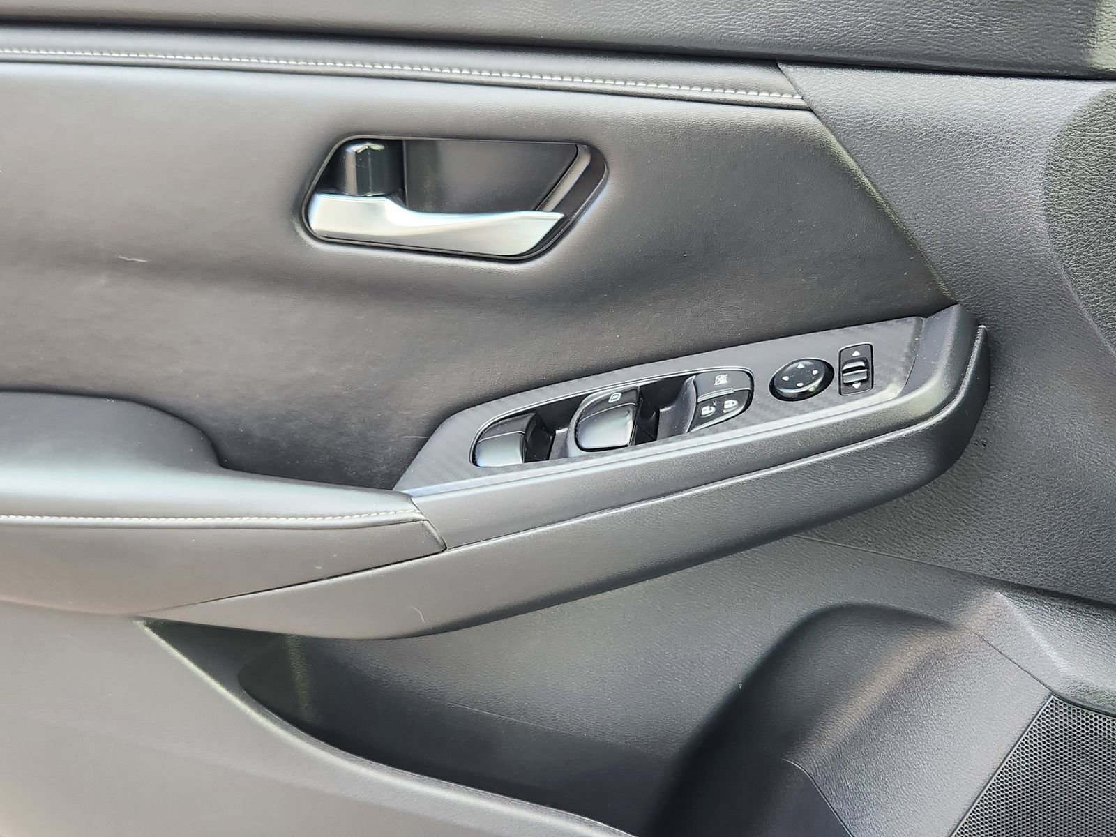 Used 2023 Nissan Sentra SV image 30