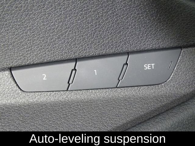 Used 2019 Audi e-tron Prestige w/ Prestige Package image 20