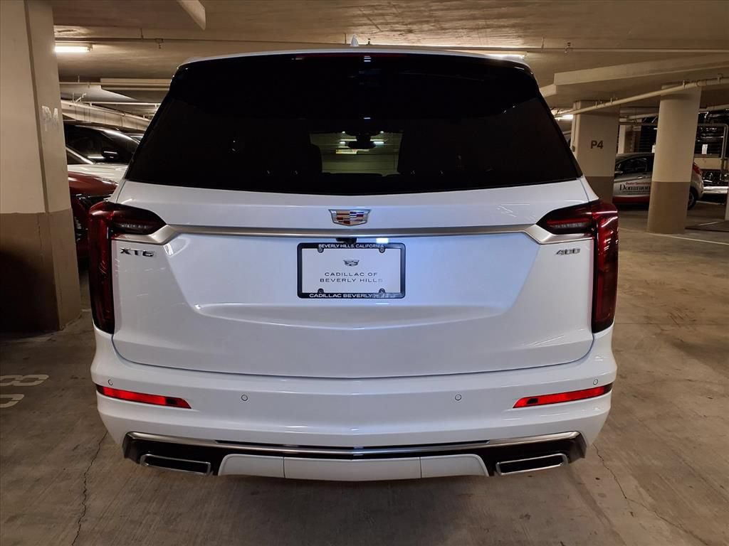 New 2025 Cadillac XT6 Premium Luxury FWD image 9