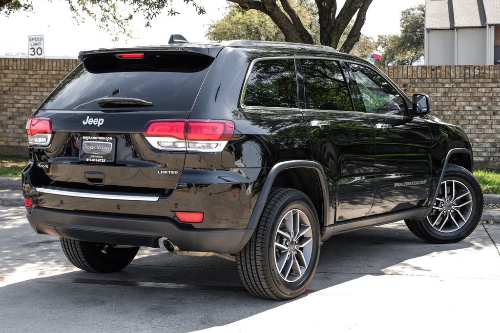 Used 2022 Jeep Grand Cherokee Limited w/ Tech Group AWD/4WD image 16