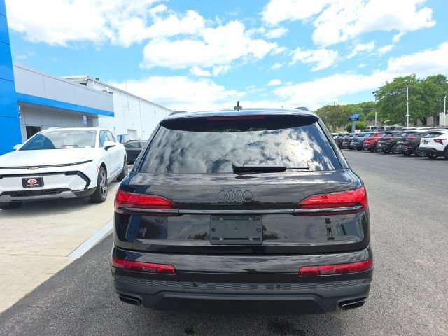 Used 2025 Audi Q7 3.0T Premium Plus AWD/4WD image 3