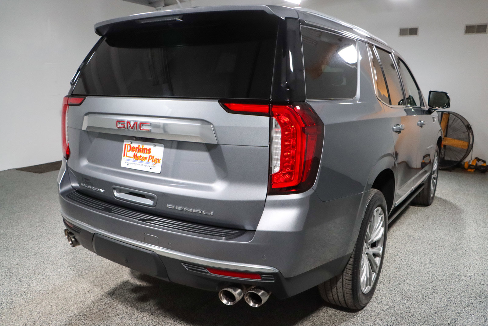 Used 2021 GMC Yukon Denali w/ Denali Premium Package image 7