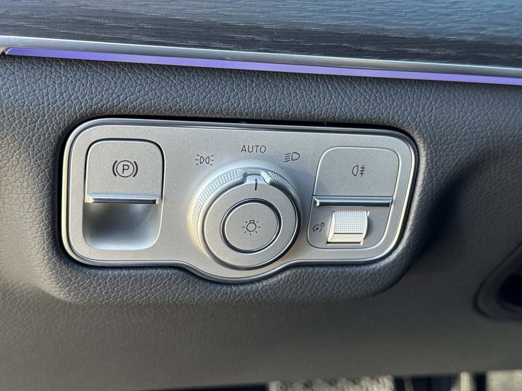 New 2026 Mercedes-Benz GLS 450 4MATIC image 29