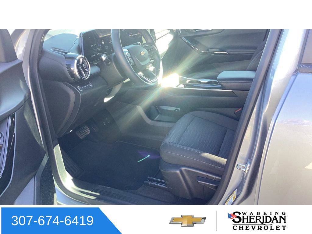 Used 2025 Chevrolet Equinox LT image 8