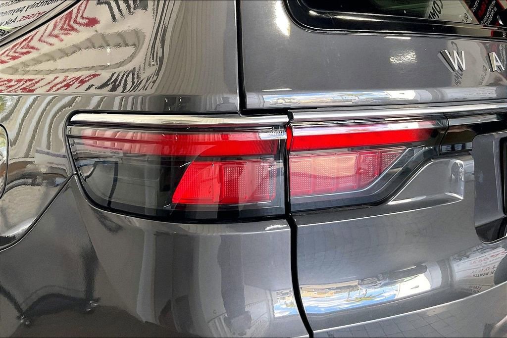 Used 2024 Jeep Wagoneer Series III image 20