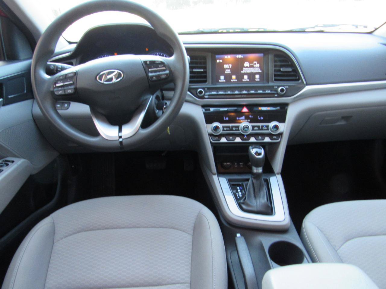 Used 2020 Hyundai Elantra SEL FWD image 6