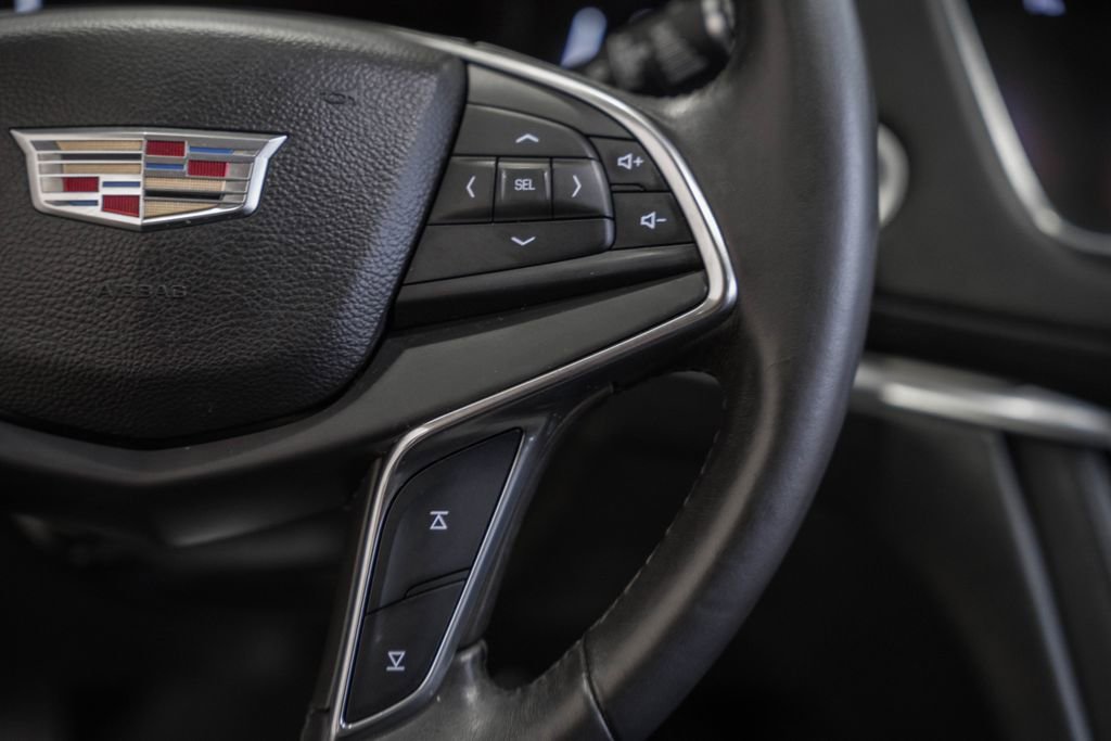 Used 2017 Cadillac XT5 Luxury image 31