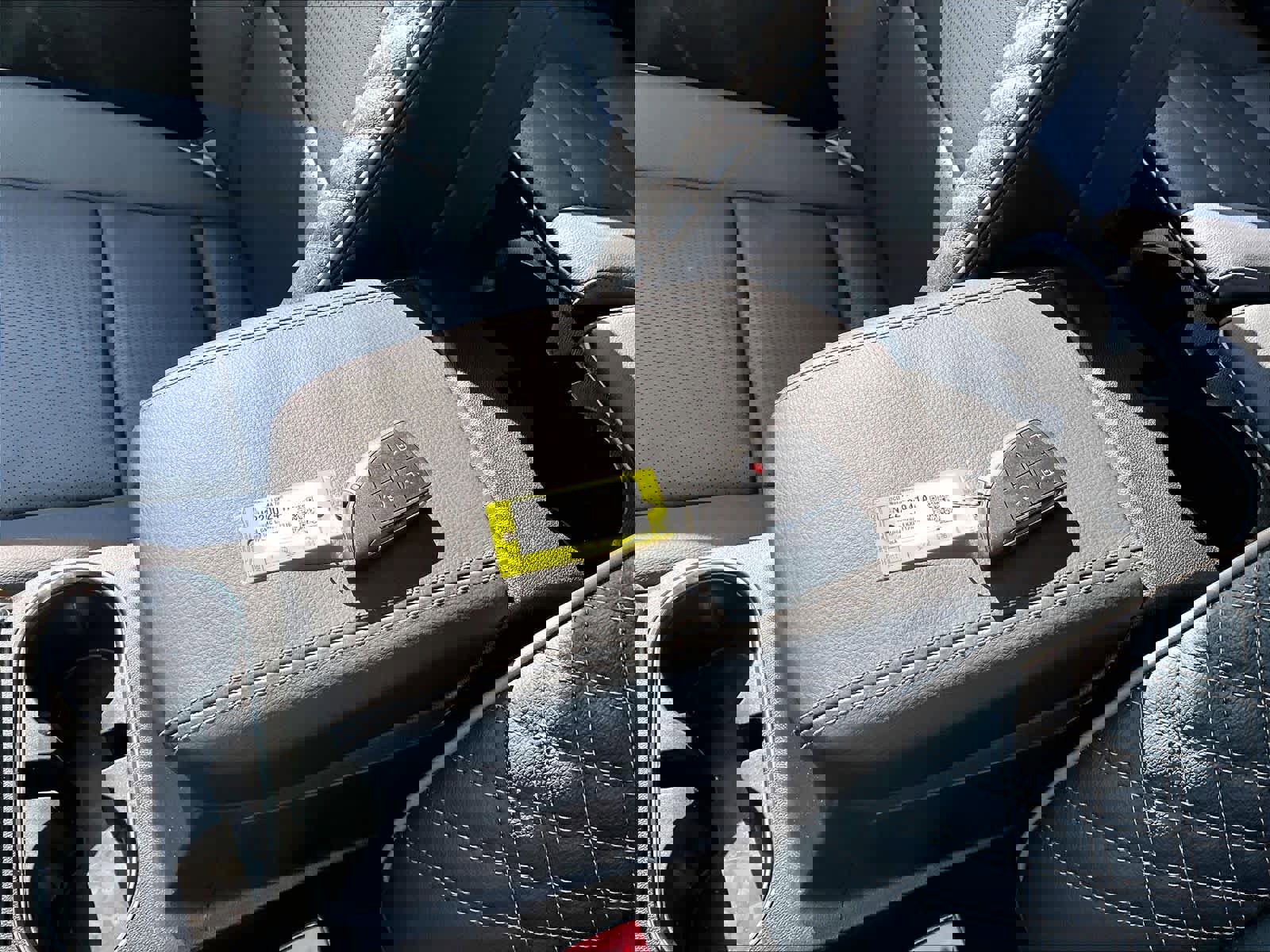 Used 2024 GMC Canyon Denali image 29