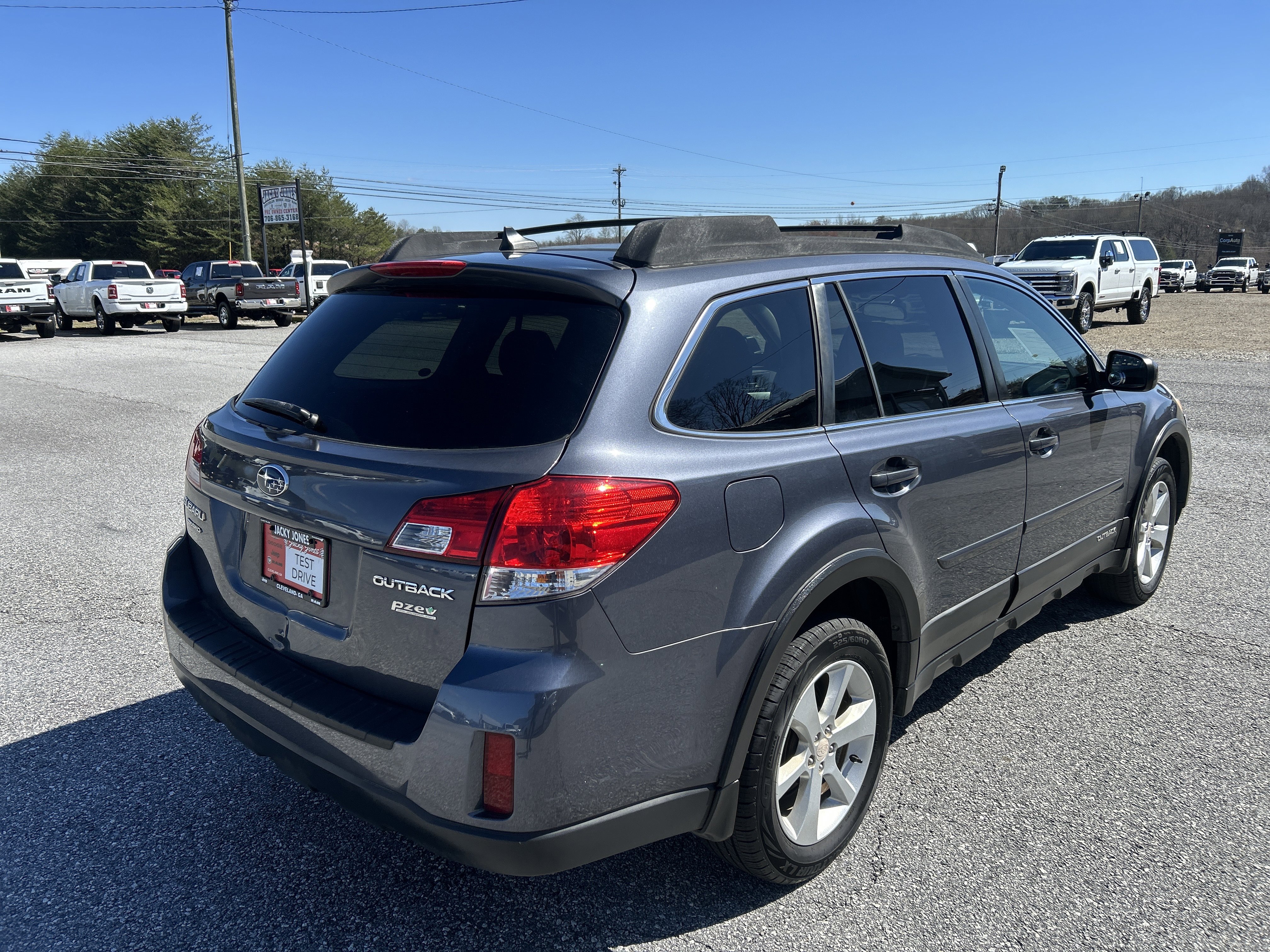 Used 2014 Subaru Outback 2.5i Premium w/ Accessory Value Package (OYS) image 7
