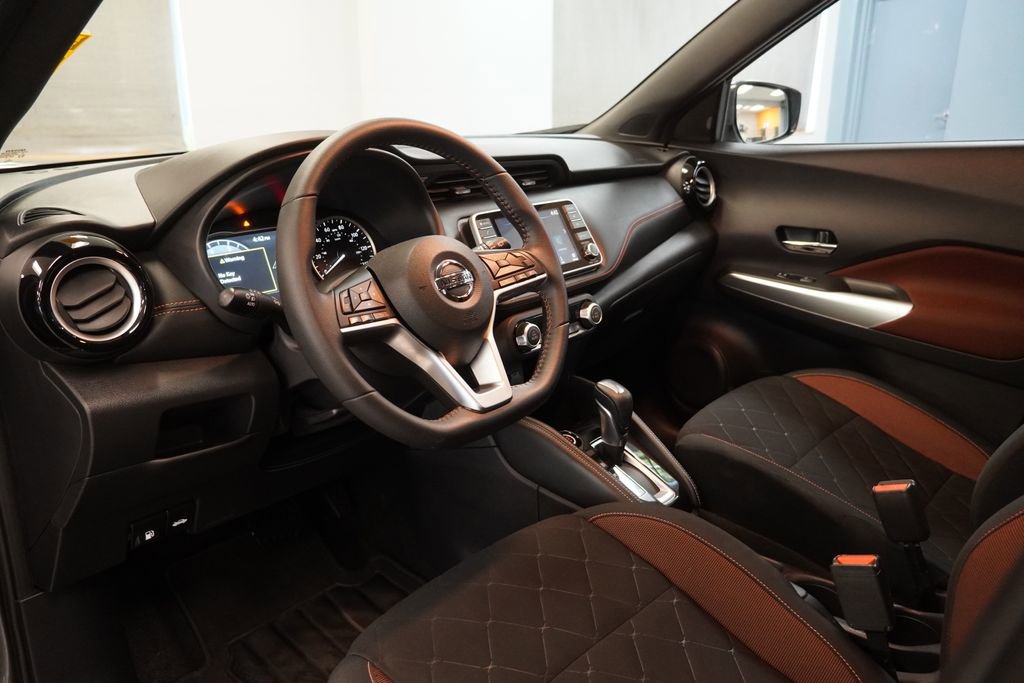 Used 2020 Nissan Kicks SR FWD image 6