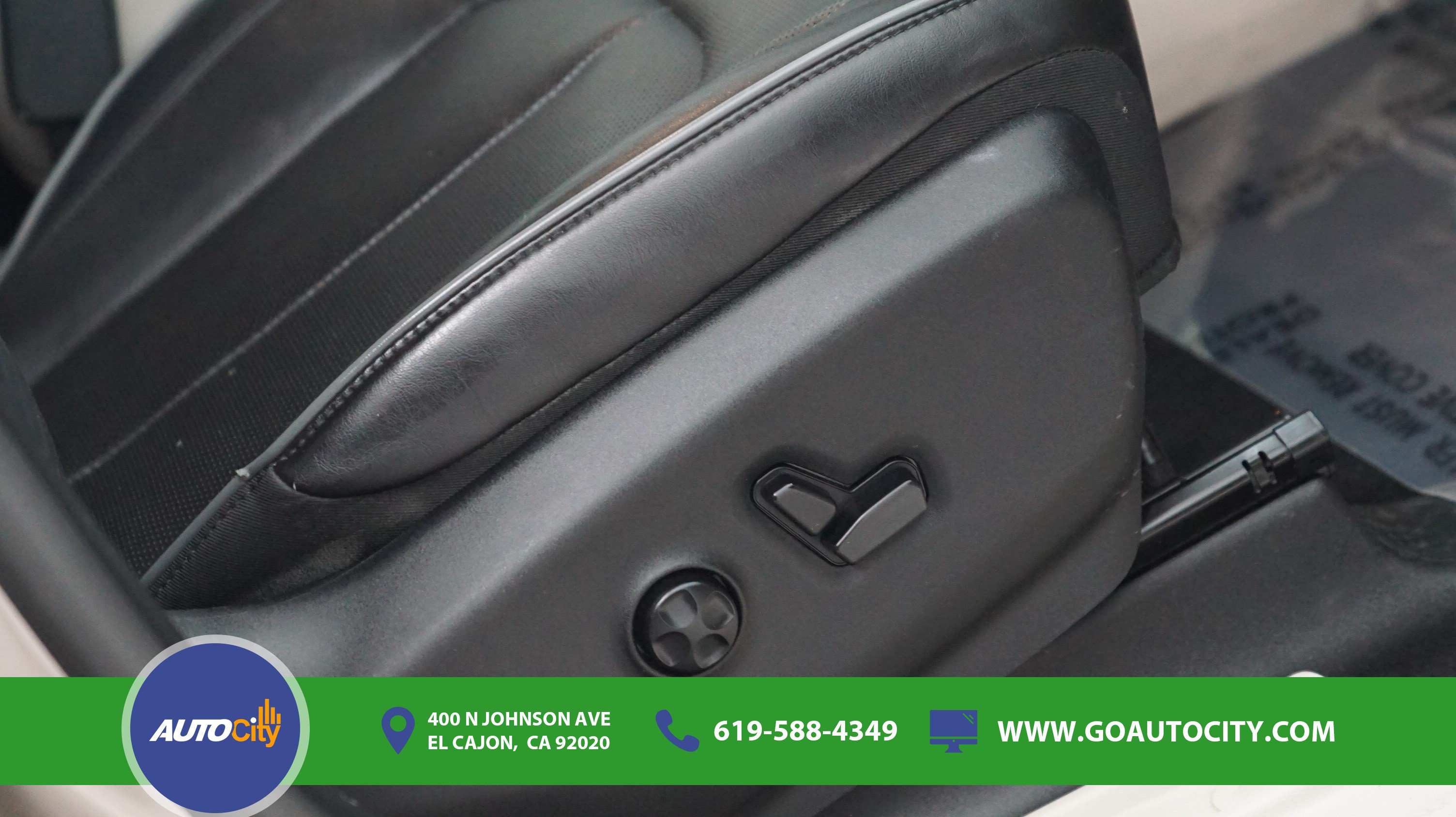 Used 2017 Chrysler Pacifica Limited w/ Advanced Safetytec Group FWD image 16
