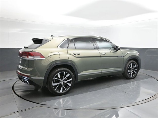 New 2025 Volkswagen Atlas Cross Sport SEL Premium R-Line image 15