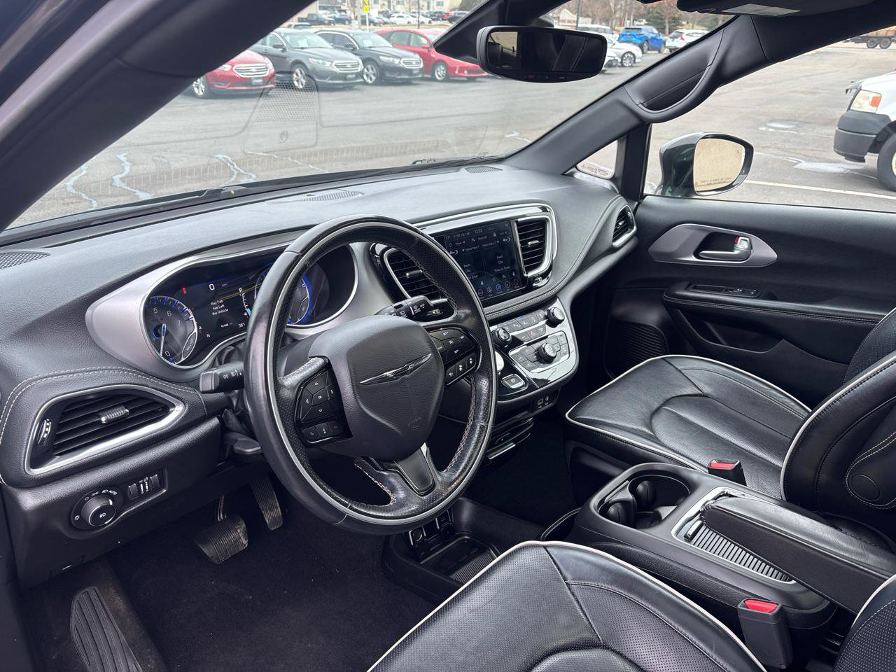 Used 2018 Chrysler Pacifica Limited w/ Advanced Safetytec Group image 14